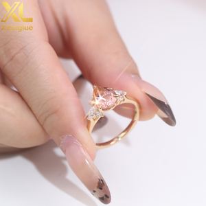 Anillo de Lujo Vintage de Oro y Plata 925 con Gema Sintética en Forma de Pera de 3 Quilates para Mujer - Product Image 5