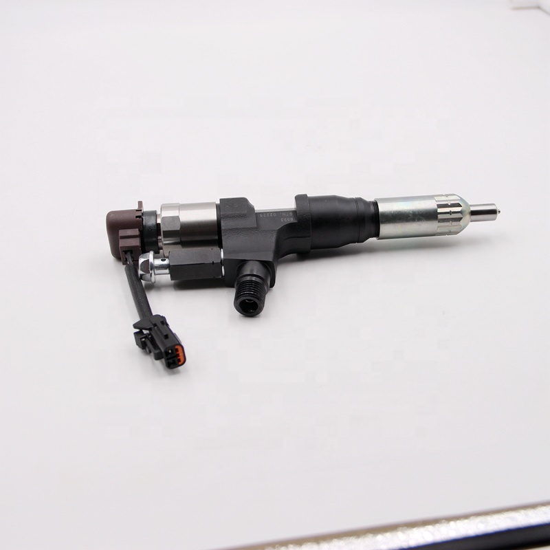 Diesel Common Rail Injector 095000-6353 for HINO J05E 23670-E005