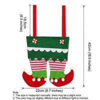 Sacs cadeaux de Noël en forme de jambes d'elfe mignonnes pour contenir des bonbons et de petits cadeaux pour la décoration de l'arbre de Noël et du foyer