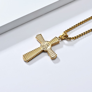 <span class=keywords><strong>Cruz</strong></span> religiosa de exorcismo de <span class=keywords><strong>San</strong></span> <span class=keywords><strong>Benito</strong></span>, collares colgantes de joyería de moda de acero inoxidable a prueba de agua sin deslustre para hombres - Product Image 5