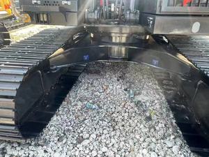 Excavatrice d'occasion Volvo EC140DL 14 tonnes, modèle 2024, moteur Deutz, pompe, godet de 0,6 m³, équipement de construction pour vidéo - Product Image 5