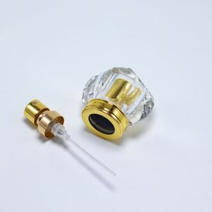 Wholesale Low Price Unique Fashion <b>Pink</b> FEA Crimp 15mm Perfume <b>Spray</b> Bottle Cosmetic Portable Glass Empty Bottle - Product Image 2