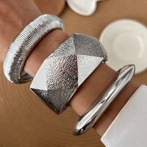 Gelang Perhiasan Fashion <span class=keywords><strong>Set</strong></span> India Lapis Emas 18K Model Paku Cinta Baja Tahan Karat Mewah Batu Giok Bayi Tahan Air - Product Image 2