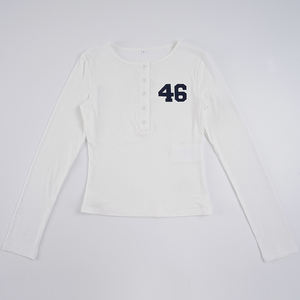 เสื้อยืดแขนยาวถักลายพิมพ์ดิจิทัลโลโก้ ระบายอากาศได้ดี เป็นมิตรกับสิ่งแวดล้อม เหมาะสำหรับฤดูใบไม้ร่วง ทรงปกติ ยืดหยุ่น สวมใส่สบาย ผลิตจากโรงงาน - Product Image 6