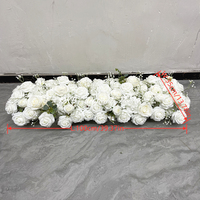 Camino de Mesa de Flores Artificiales con Rosas Blancas y Babysbreath, Decoración Floral para Mesa de Boda o Sofá, Entrega en 7 Días