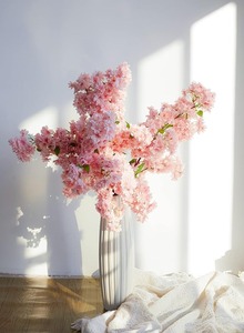 6 Rami <span class=keywords><strong>di</strong></span> Fiori <span class=keywords><strong>di</strong></span> Ciliegio Artificiali, Composizione Floreale Alta in Seta per Decorazioni Casa e Centrotavola Matrimonio (Rosa) - Product Image 4