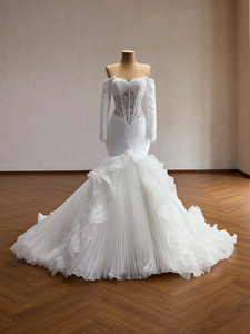 Robe de mariée sirène vintage Ocstrade <span class=keywords><strong>à</strong></span> épaules dénudées, manches longues, corset en dentelle, plissée en mousseline, volants évasés, longue traîne - Product Image 2