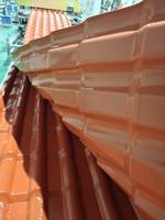 Tejas de Techo de Resina Sintética UPVC con Aislamiento Térmico Anti-UV, Láminas de Techo Impermeables Estilo Español, Materiales de Construcción para Residenciales