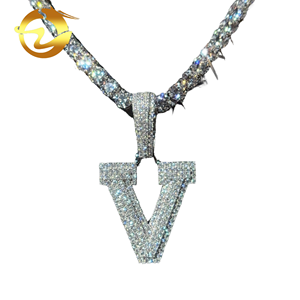 Envío Inmediato: Colgante de Moissanita Helada con Letra Única (0-9) en Plata 925, Estilo Hip Hop, Certificado GRA, Unisex, para Uso Diario - Product Image 1