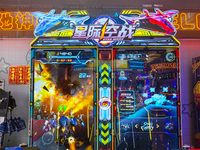 Máquina de Juego Arcade de Metal con Monedas, Simulador de Vuelo Force Motion, Batalla de Disparos para 2 Jugadores con Sensor de Movimiento