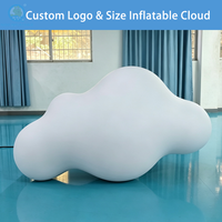 Décoration publicitaire gonflable en forme de nuage suspendu avec éclairage LED, installation artistique de nuage flottant pour la décoration d'événements et de fêtes