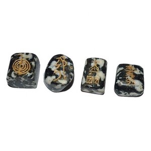 Juego de Piedras Usui Reiki Pulidas en Blanco y Negro, Piedras Semipreciosas para Artesanía - Product Image 1