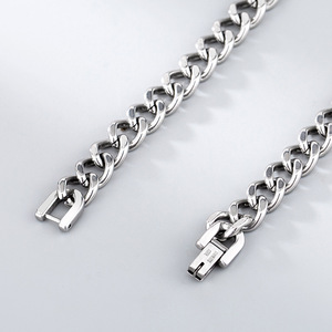 สร้อยคอคิวบันสองชั้นแบบยูนิเซ็กซ์ประดับมุกสีขาวสำหรับใส่ทุกวัน - Product Image 4