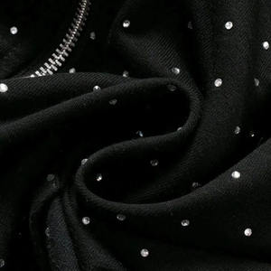 ผู้ผลิต OEM เสื้อฮู้ดดี้แฟชั่นประดับเพชรน้ำหนักมาก ออกแบบเองได้ ซิปหน้า ผ้าฝ้ายผสม สำหรับฤดูหนาว - Product Image 6