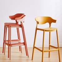 Chaise de bar haute moderne en polypropylène coloré pour extérieur, tabouret de comptoir en plastique, vente chaude