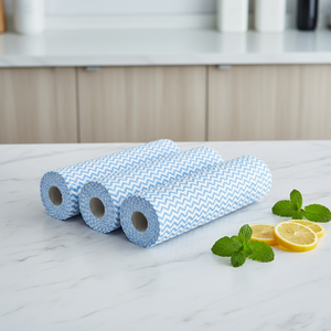 <span class=keywords><strong>Rouleau</strong></span> de serviettes jetables antimicrobiennes en <span class=keywords><strong>tissu</strong></span> non tissé spunlace pour le nettoyage industriel et domestique, <span class=keywords><strong>rouleau</strong></span> durable - Product Image 3