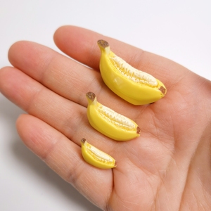 100 pièces de figurines miniatures de bananes artificielles, bananes jaunes réalistes, modèle alimentaire pour maison de poupée, pour la décoration de cuisine, de chambre et de fête - Product Image 6