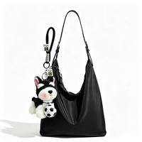 Porte-clés en peluche chien Schnauzer mignon, pendentif ballon de football, breloque sac chiot, impression numérique durable pour sac à dos