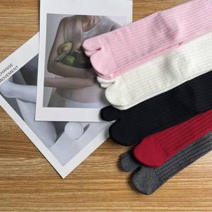 Directo a FBA envío agente de compra OEM fábrica estilo primavera y otoño mujeres Tabby <span class=keywords><strong>calcetines</strong></span> Color sólido Simple Casual algodón <span class=keywords><strong>calcetines</strong></span> interesante moda <span class=keywords><strong>blanco</strong></span> - Product Image 4