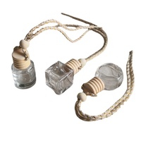 Kare Cam Parfüm Sprey Şişesi, Serigrafi Baskılı Ambalaj, 5ml-100ml Kapasiteli, Özel Kapaklı, Ahşap Tıpalı, Özel Logolu