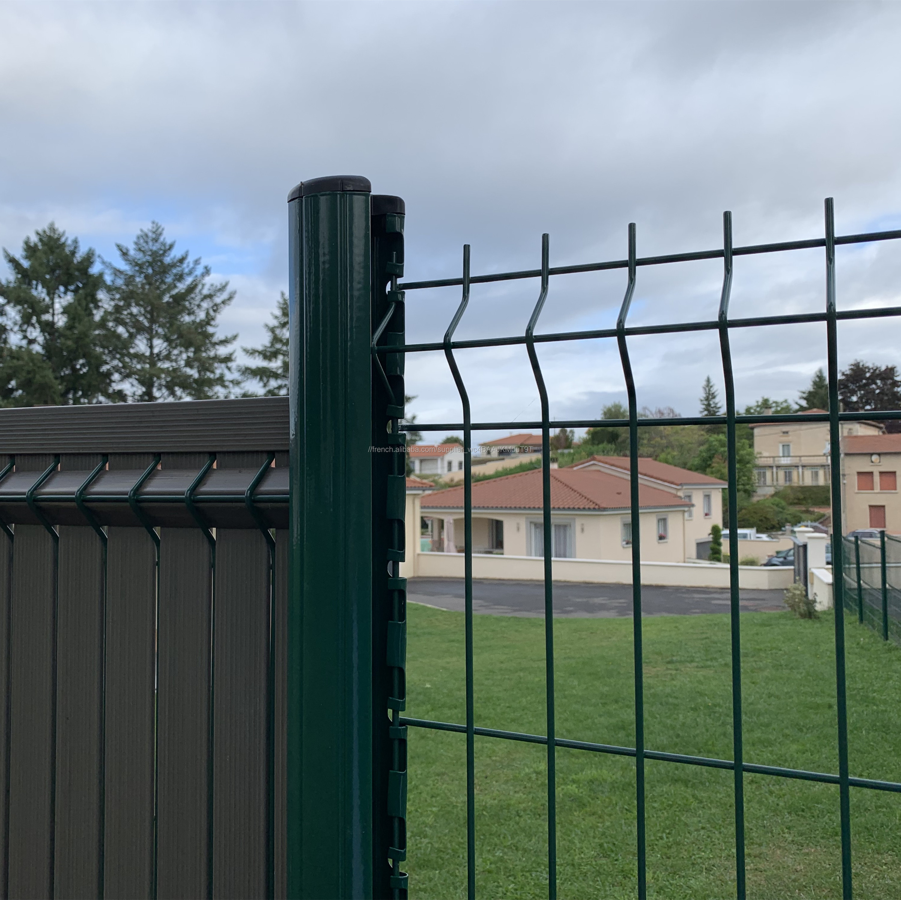 Prix bas en PVC triangulaire à double barreau en treillis tridimensionnel pour les jardins