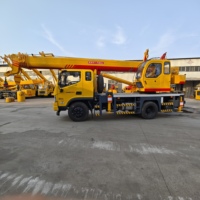 Grue mobile hydraulique Foton de 12 tonnes, certifiée CE, à empattement de 3,6 m, personnalisable, directement de l'usine, pour la construction