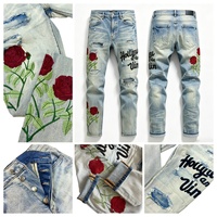 Jeans pour hommes style urbain avec broderie 3D rose, coupe slim déchirée, pantalon en denim romantique hip-hop pour la mode urbaine