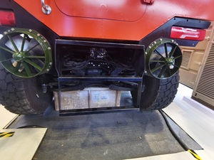 Camión Anfibio de Rescate 8x8 para Combatir Inundaciones, Capacidad para 10 Personas, Certificado ISO9001, Motor con Caja de Cambios Manual - Product Image 4