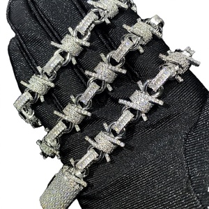 Cadenas Populares de Plata de Ley 925 con Eslabones Cubanos de Moissanita Bañadas en Rodio, Estilo Rapper, con Incrustaciones Brillantes VVS, que Pasan la Prueba del Diamante por Terceros - Product Image 1