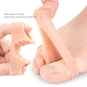 Nuevo diseño de gel de silicona SEBS cuidado de los pies elástico 2 agujeros separador de dedos Hallux valgus Dispositivo de corrección de <span class=keywords><strong>juanetes</strong></span> para <span class=keywords><strong>chanclas</strong></span> - Product Image 5