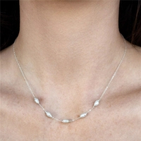 Collar de Perlas Delicado con Cadena de Acero Inoxidable Chapado en Oro de 18K, Joyería Minimalista y Elegante para Mujer, Resistente al Deslustre