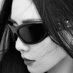Lunettes de soleil Maji GM Co-branded avec bandeau, unisexe, ovales, coupe-vent, protection UV400, monture intégrale, style urbain, pour l'extérieur - Product Image 4