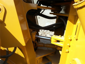 รถตักล้อยางมือสองนำเข้าจากญี่ปุ่นยี่ห้อ Caterpillar รุ่น CAT 950G/950GC/950H พร้อมเครื่องยนต์ เกียร์ และปั๊ม  มีสินค้าในสต็อก ขาย - Product Image 6