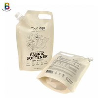 Sachet Doypack personnalisé imprimé en usine OEM pour détergent liquide 750 ml 1 L et recharge de lessive liquide, avec bec verseur et trou de poignée