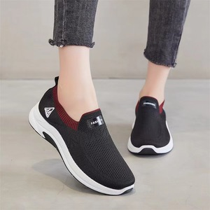 Nouvelles chaussures de marche pour femmes, respirantes, légères, à enfiler, avec empeigne en mesh, antidérapantes, à semelle souple, résistantes à l'usure - Product Image 4
