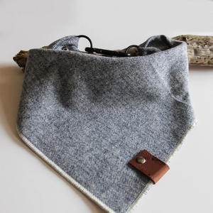 Vente en gros de bandanas en tissu doux avec clip logo personnalisé sur le collier ensemble de bandanas écharpe pour accessoires pour chiens - Product Image 1