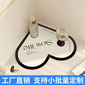 Tapete de Drenaje para Cocina en Forma de Corazón Yijia Crafts, Antideslizante, Absorbente, Protector contra Salpicaduras del Grifo, Estilo Moderno, Fibra de Poliéster 80% - Product Image 4