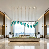 Lustre en verre LED en forme de goutte de pluie pour hall d'hôtel, salon, éclairage en verre sur mesure