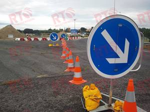 Özel alüminyum yüksek iyi yansıma işareti sonrası karayolu güvenliği uyarı trafik işaretleri ile yazdırılabilir yansıtıcı kaplama - Product Image 6