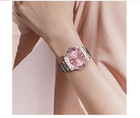 Montre pour femme en cristal de saphir lumineux, montre en acier inoxydable rose, montres-bracelets tendance pour femmes