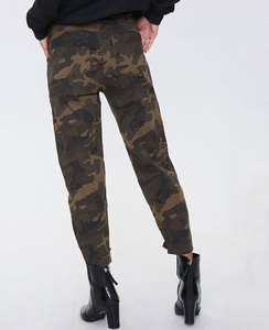 Sujetador deportivo de Invierno para mujer, chaqueta recortada con capucha, conjunto de pantalones de chándal, chándal de terciopelo Sexy con decoración de encaje para deportes de otoño - Product Image 3