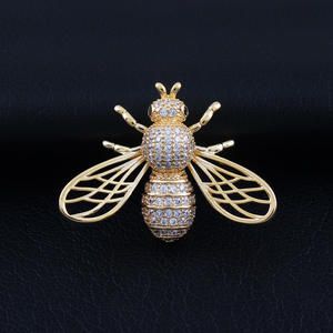 Broche Multifunción Personalizado con Forma de Abeja y Zirconia para Hombre, Chapado en Oro, Hebilla Decorativa, Regalo para Fiesta - Product Image 1