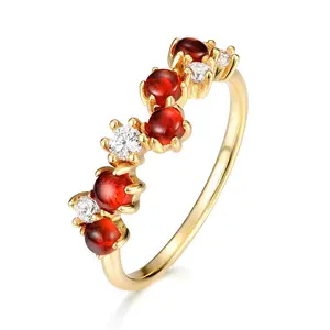 批发时尚设计珠宝女性珠宝 925 纯银镀金红色石榴石和锆石戒指