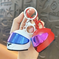 Porte-clés coloré en forme de casque de moto 3D, breloque de sac en plastique, mini porte-clés en ABS pour cadeau et promotion