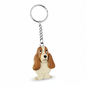 Portachiavi in legno a forma di mini Basset Hound, ciondolo per chiavi e borse - Product Image 2