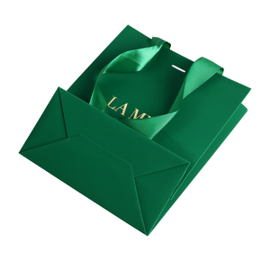 Thân thiện với môi có thể tái chế sang trọng Túi Quà Tặng giấy với Matte cảm ứng Tem Vàng Ribbon xử lý cho doanh nghiệp - Product Image 2