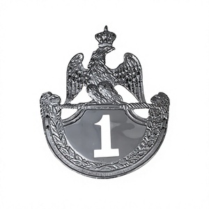 Plaque Shako vintage en laiton de collection avec aigle couronné et emblème numéro 1, fixation par épingle de sûreté sans nickel - Product Image 1