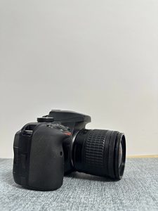 กล้องดิจิตอล Nikon D3400 พร้อมเลนส์ 18-55 มม. ความละเอียด 24.2MP บันทึกวีดีโอแบบ Full HD เหมาะสำหรับมือใหม่ ถ่ายภาพบุคคล มีสินค้าในสต็อก - Product Image 4