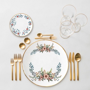 Nouvelles assiettes en céramique à motif de guirlande luxueuse de style nordique avec bord doré - Product Image 1