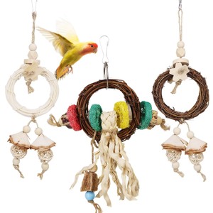 2025 nuovo arrivo giocattoli per uccelli in Rattan anello gabbia per uccelli accessori decorativi sgranocchiando sollievo mastica uccello pappagallo luffa palla giocattoli - Product Image 5